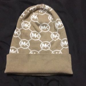 Michael Kors
Womens Knit Beanie